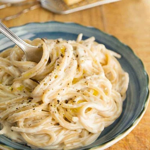 Nudeln mit Frischkäse Soße – in 10 Minuten Fertig