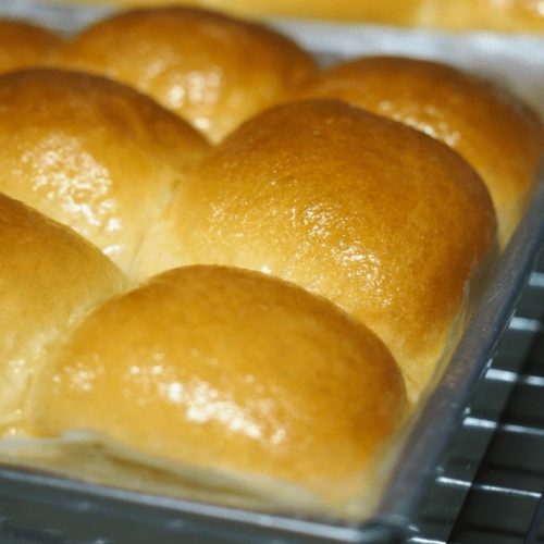 Brot Backen mit Kondensmilch - Flauschig und Lecker