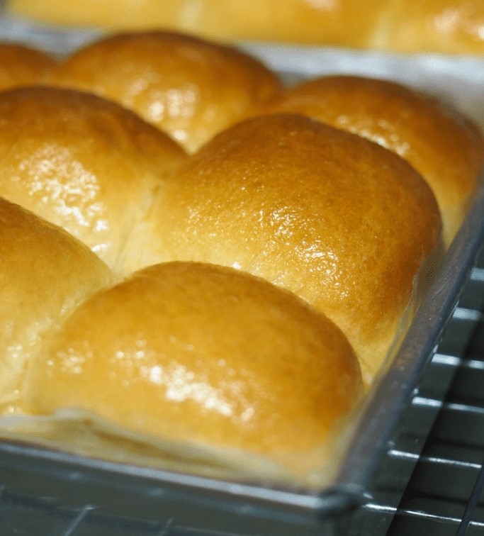 Brot Backen mit Kondensmilch - Flauschig und Lecker