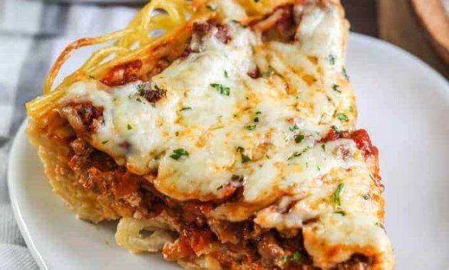 Spaghetti Torte mit Hackfleisch - Perfekt für ein besonderes Abendessen