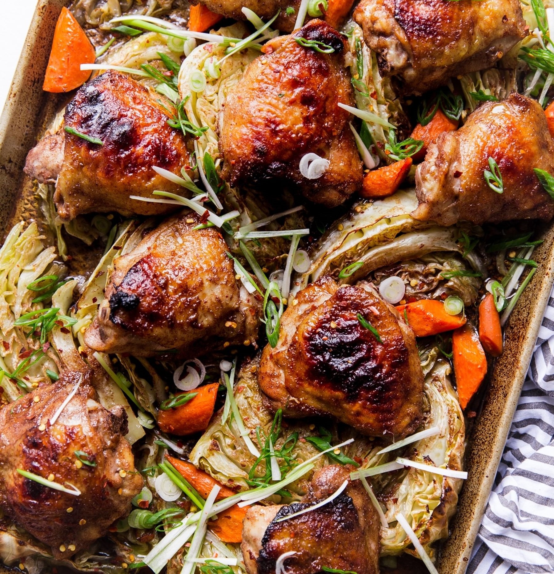 Hähnchen mit fünf Gewürzen in der Pfanne