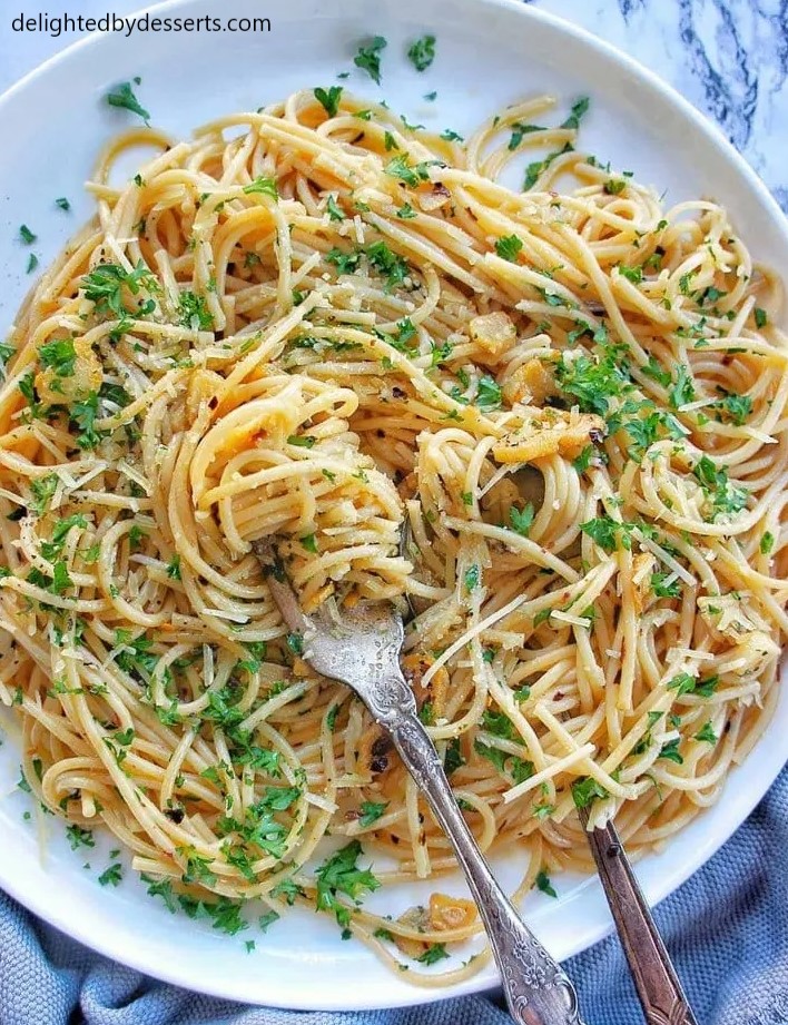 Spagetti mit Knoblauch und Olivenöl