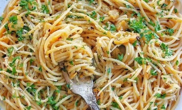 Spagetti mit Knoblauch und Olivenöl