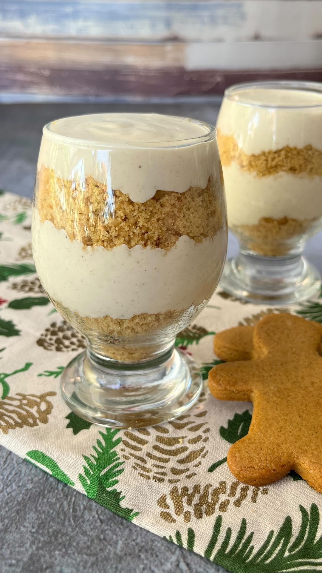 Cheesecake cup with Eggnog Rum Einfache Rezepte