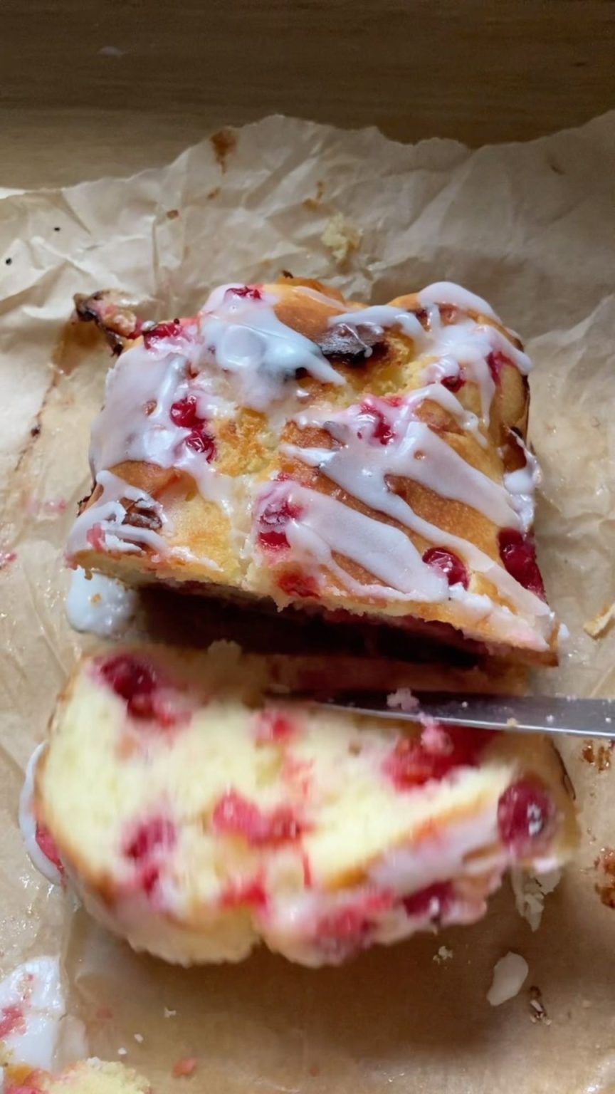 Express YeastYogurt Cake Without a Mixer Einfache Rezepte